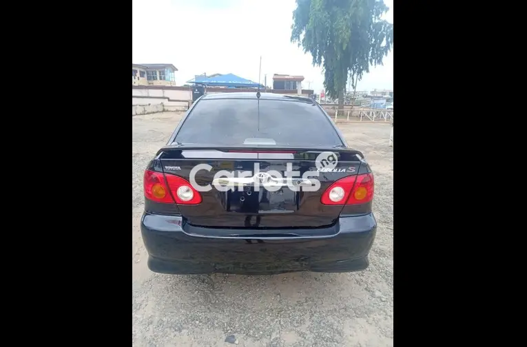 2004 Toyota corolla sport - 2/5