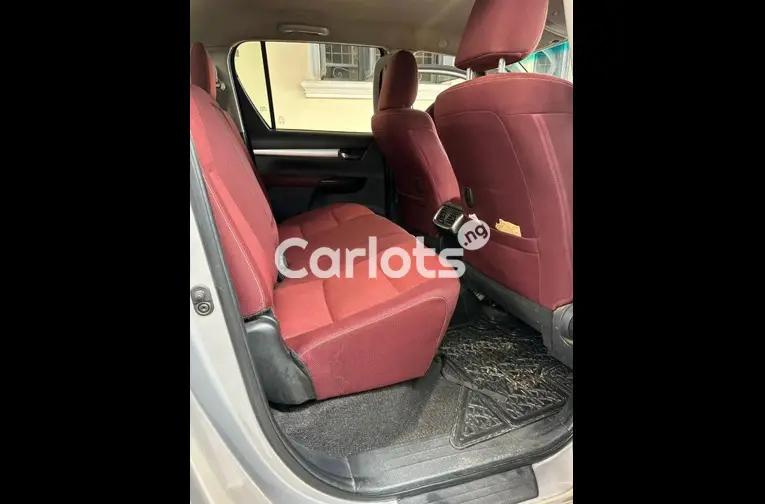 BRAND NEW 2021 TOYOTA HILUX - 4/5