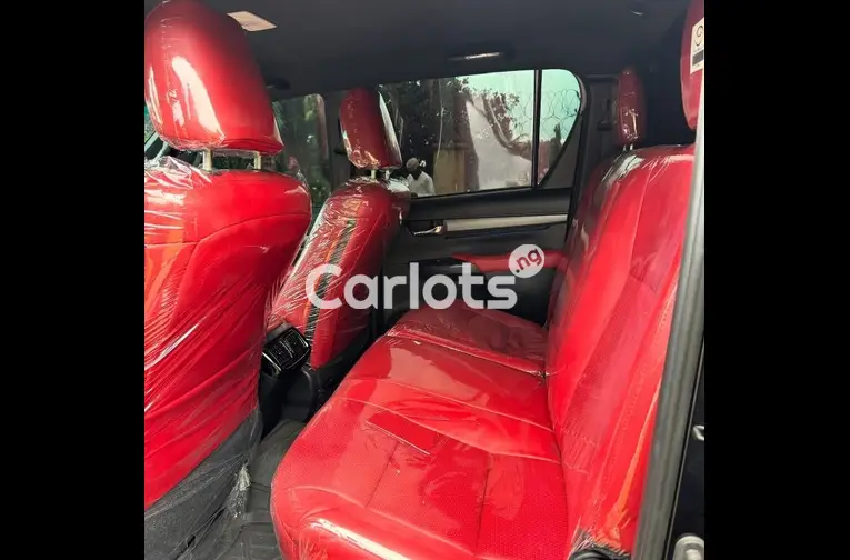 2023 TOYOTA HILUX ADVENTURE OFF-ROAD - 4/5