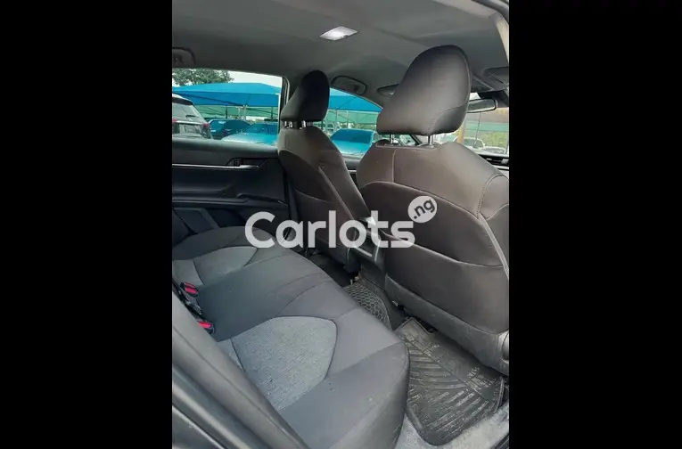 2019 TOYOTA CAMRY - 3/4