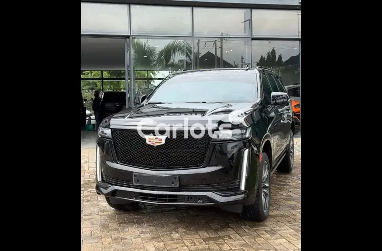 FOREIGN USED 2023 CADILLAC ESCALADE 600 - 2/5
