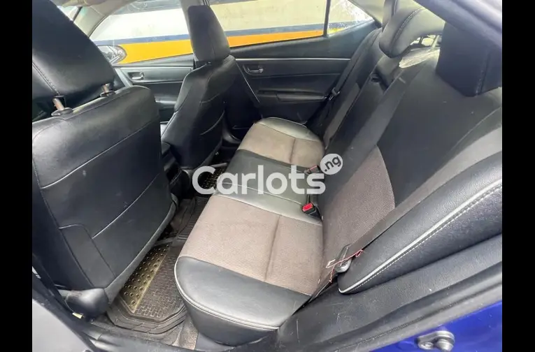 PRE-OWNED 2015⬆️2017 TOYOTA COROLLA SPORT - 3/5