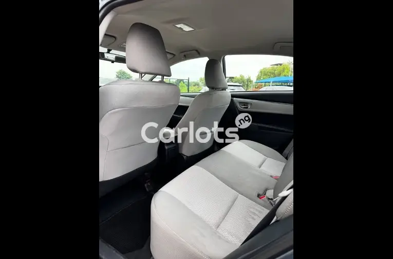 2015 TOYOTA COROLLA - 3/4