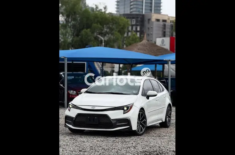 2020 TOYOTA COROLLA
