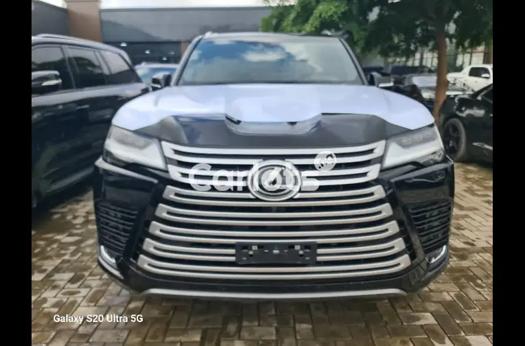 Brand New 2024 Lexus LX600 - 1/5