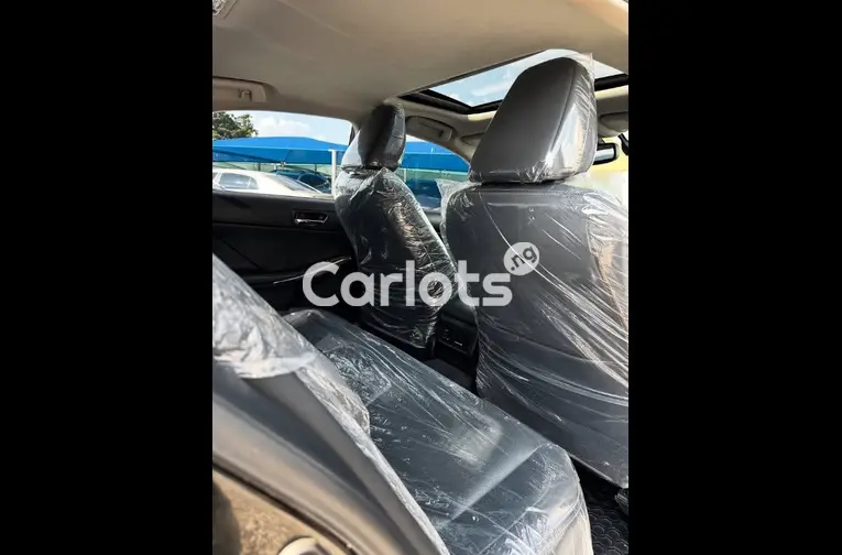 2014 LEXUS IS250 - 4/5