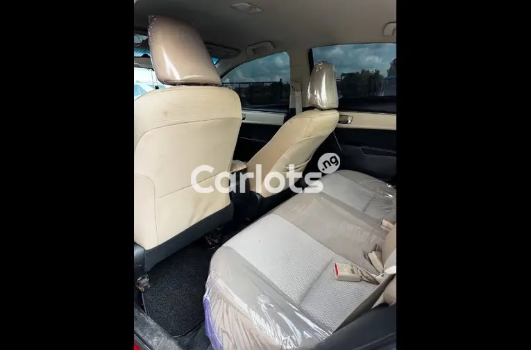 2017 TOYOTA COROLLA - 3/4