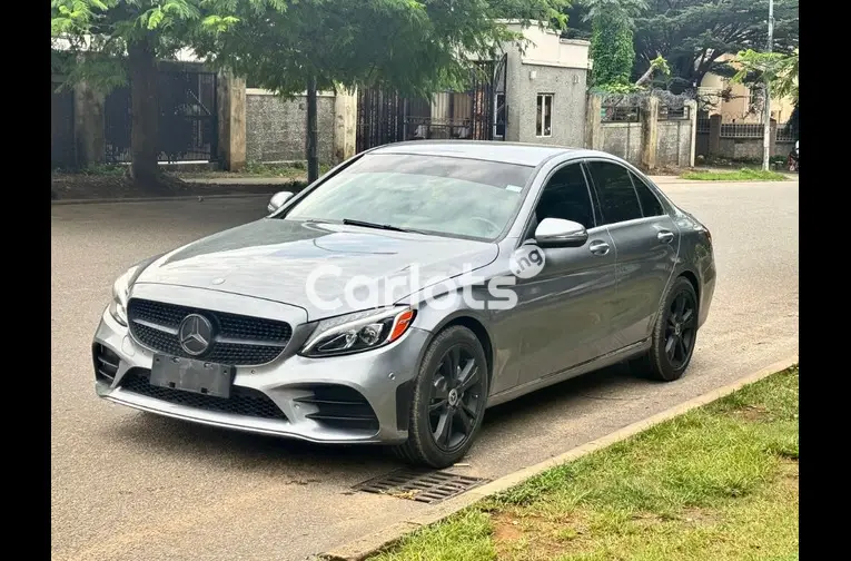 2015 KEYLESS MERCEDES BENZ C300 - 2/5