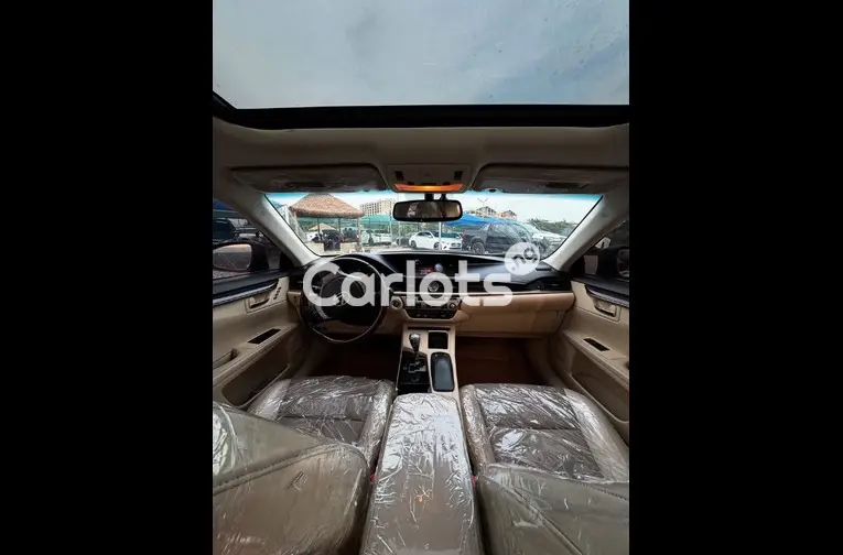 2014 LEXUS ES350 - 2/4