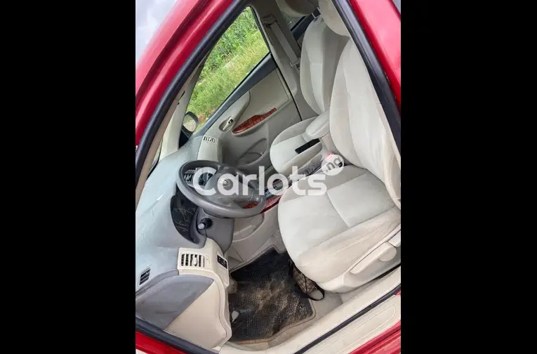 2010 TOYOTA COROLLA - 2/5