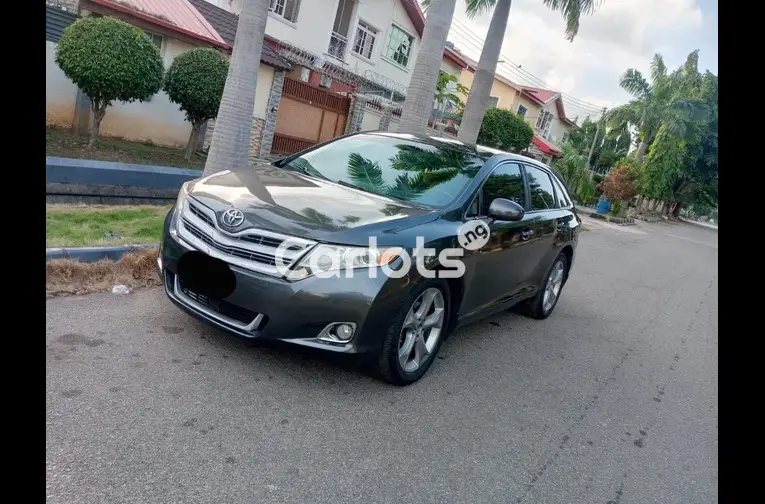 2010 TOYOTA VENZA - 1/5