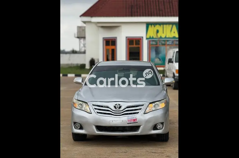 Distress sales 2011 Toyota Camry - 1/5