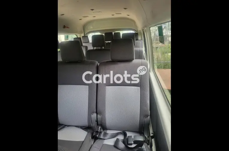 BRAND NEW HIACE HUMMER BUS 2025 - 3/5