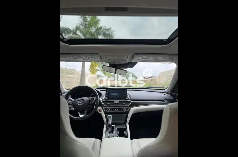 FOREIGN USED 2018 HONDA ACCORD TOURING - 3/5