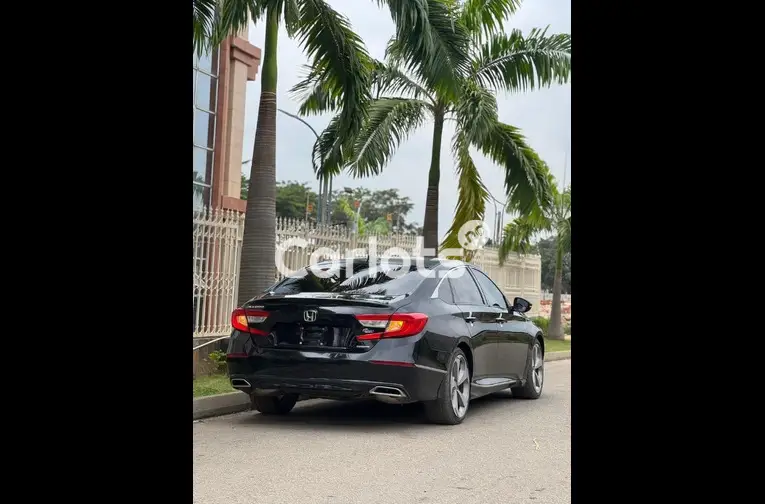 FOREIGN USED 2018 HONDA ACCORD TOURING - 5/5