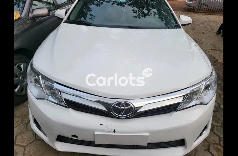 FOREIGN USED 2015 TOYOTA CAMRY/ACCIDENT FREE(DUBAI SPEC) - 1/5