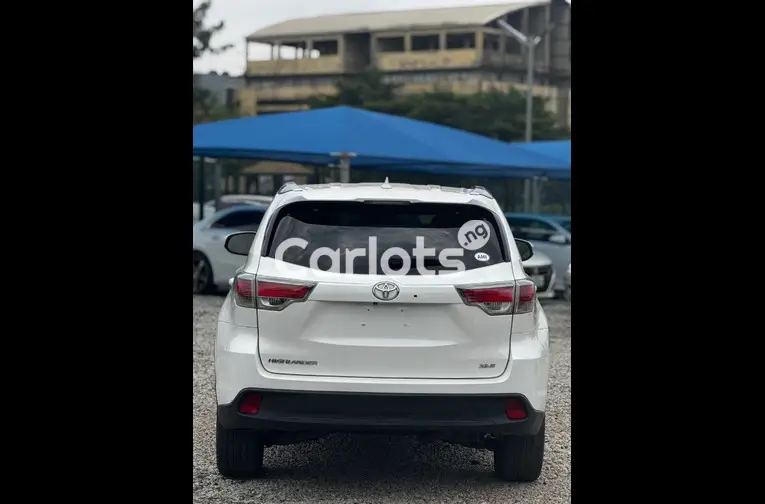 2015 TOYOTA HIGHLANDER XLE - 4/5