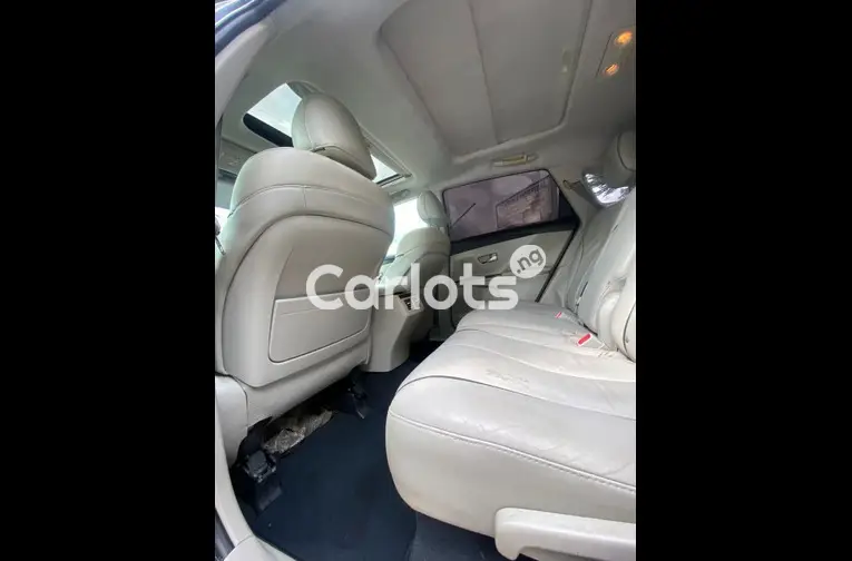 SHARP BELGIUM STANDARD 2011 TOYOTA VENZA - 2/4