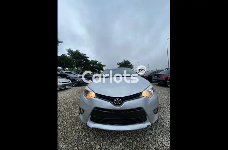 DISTRESS UNREGISTERED  2016 TOYOTA COROLLA LE