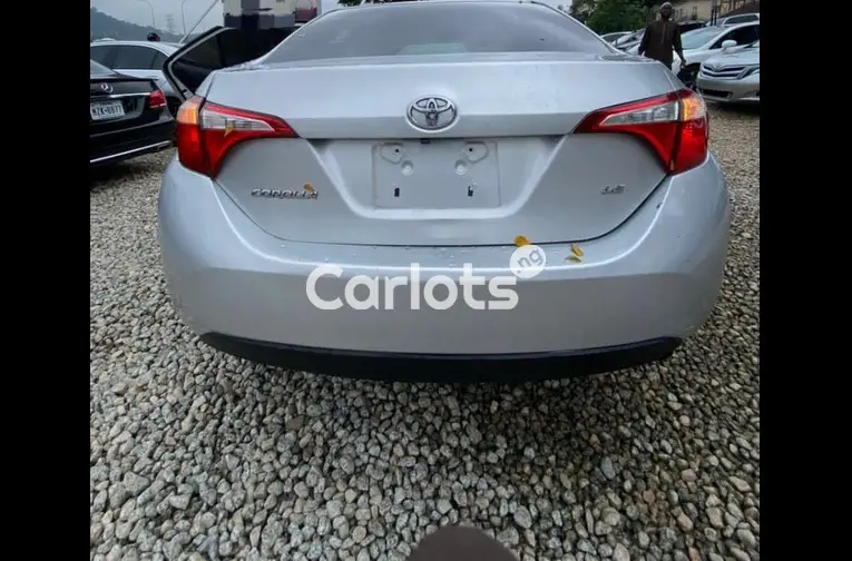 DISTRESS UNREGISTERED  2016 TOYOTA COROLLA LE - 5/5