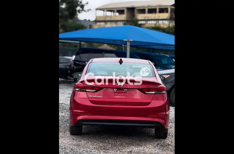 2017 HYUNDAI ELANTRA - 5/5