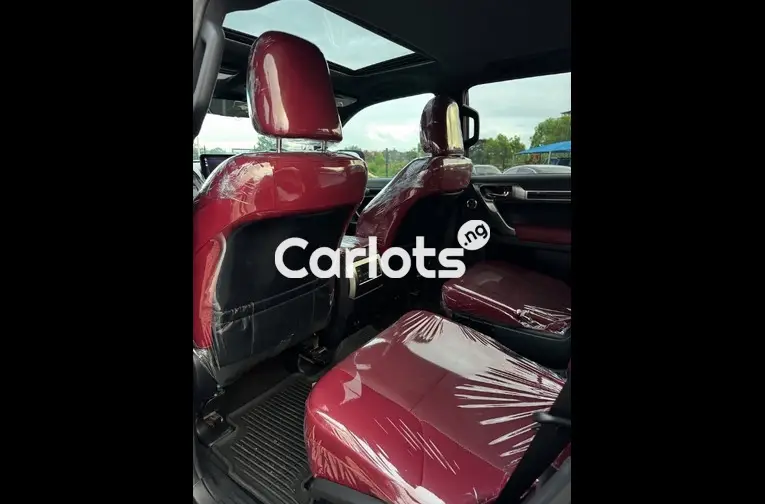 2023 LEXUS GX 570 - 2/5