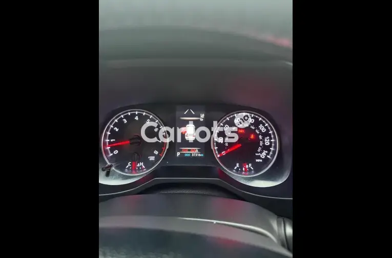 7MONTHS REGISTERED 2020 TOYOTA RAV4 XLE FULL OPTION - 2/5