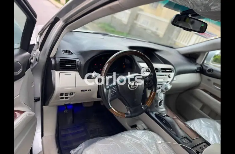 2015 UPGRADED LEXUS RX350 - 3/5