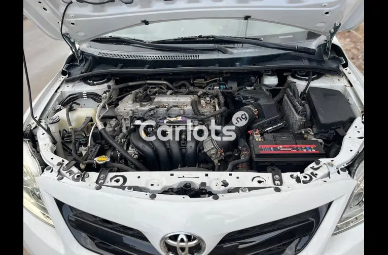 2013 Toyota Corolla - 3/5