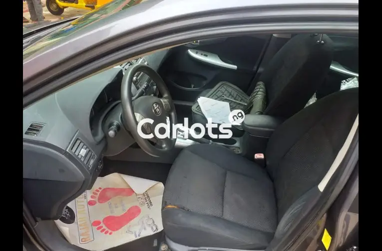 2010 Toyota Corolla Toks - 2/5