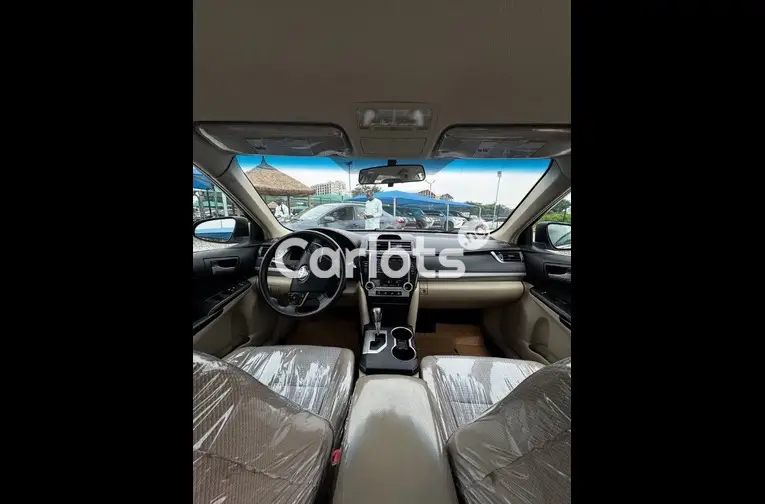 TOYOTA CAMRY 2014 - 2/4