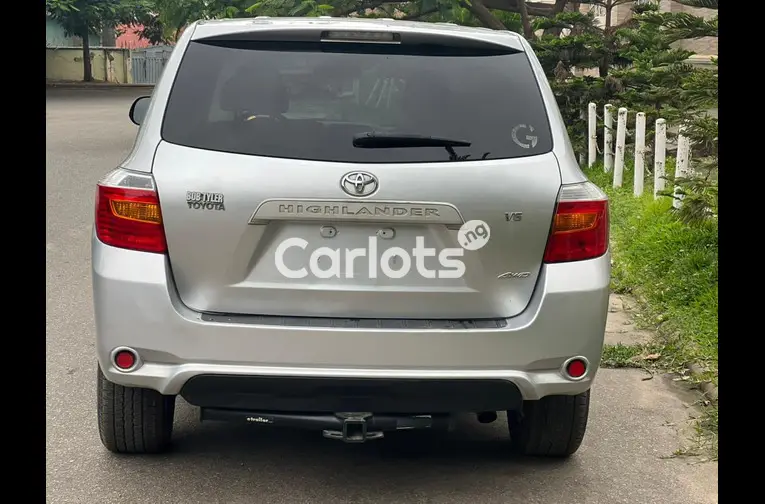 CLEAN NIGERIAN USED TOYOTA HIGHLANDER 2008 MODEL - 5/6