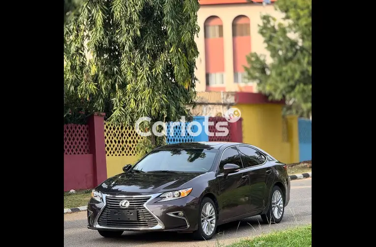 FOREIGN USED 2018 UPGRADED LEXUS ES350 - 2/7