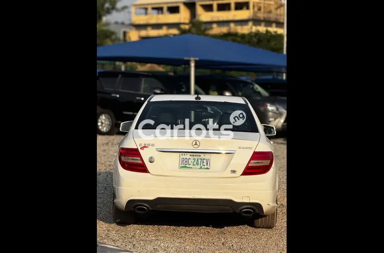 Extremely Clean 2013 Mercedes Benz C300 - 7/7
