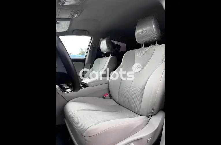 Used TOYOTA VENZA 2013 - 5/7