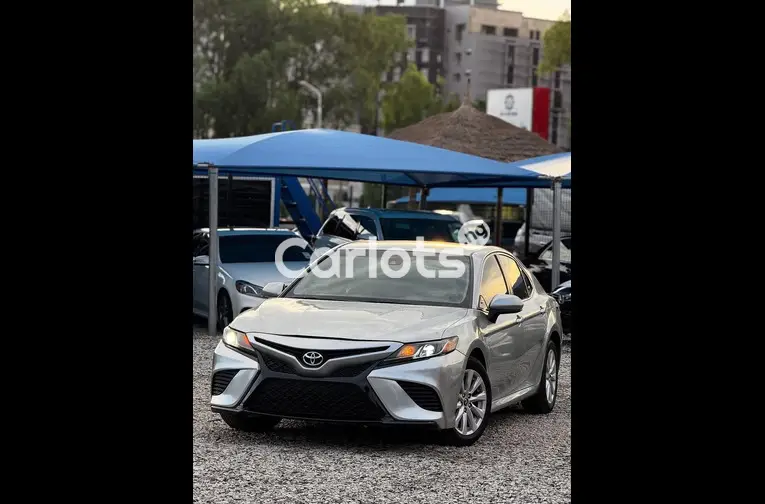 2019 TOYOTA CAMRY LE - 1/7
