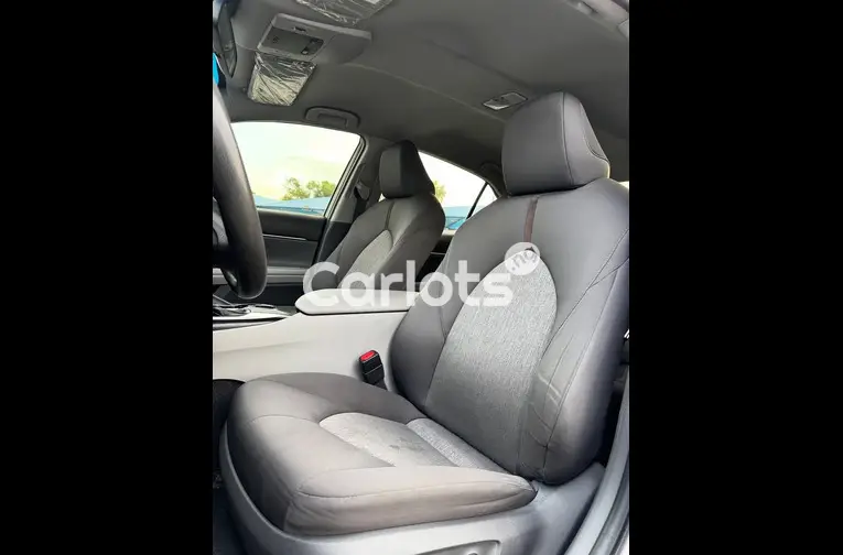 2019 TOYOTA CAMRY LE - 5/7