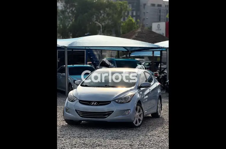 2013 HYUNDAI ELANTRA