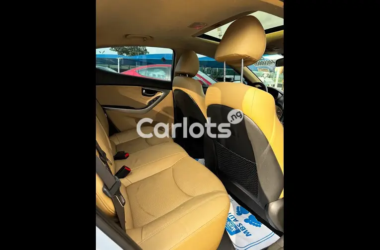 2013 HYUNDAI ELANTRA - 4/7