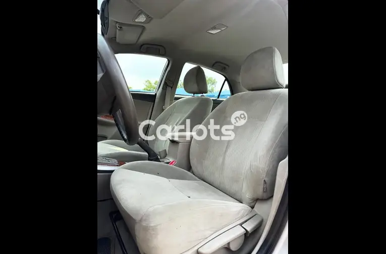 2009 TOYOTA COROLLA - 4/7