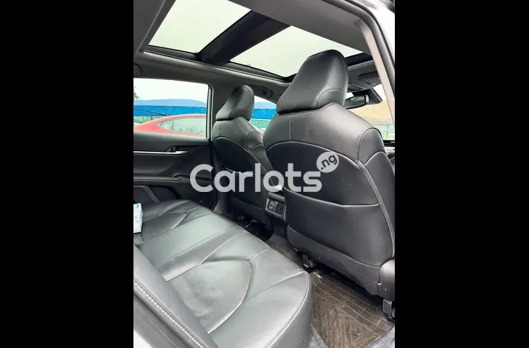 2021 TOYOTA CAMRY XSE - 5/7