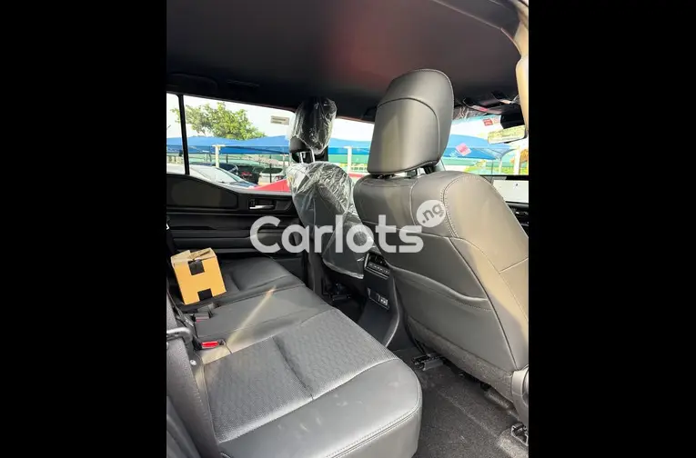 2025 LANDCRUISER PRADO - 4/7