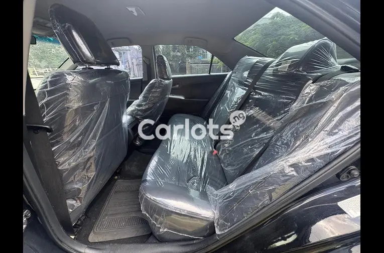 2014 TOYOTA CAMRY S E - 5/7