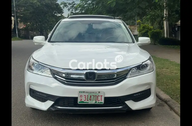 2016 HONDA ACCORD (FULL OPTION)