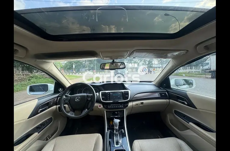 2016 HONDA ACCORD (FULL OPTION) - 2/7