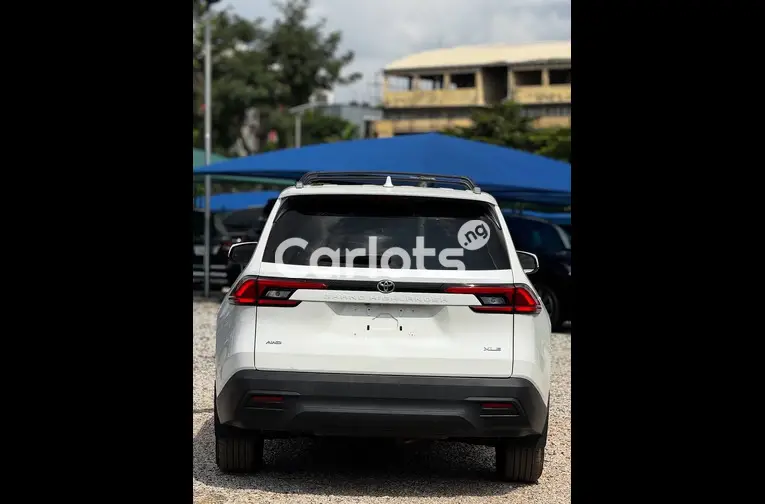 2024 TOYOTA GRAND HIGHLANDER - 7/7