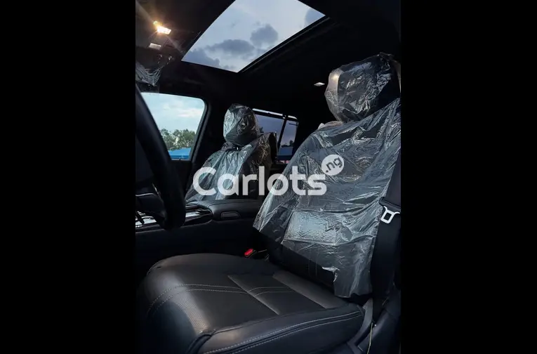 2023 LEXUS LX 600 VIP - 5/7