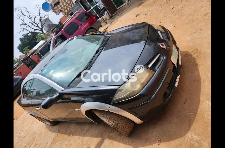 CLEAN REGISTERED 2004 RENAULT LAGUNA CONVERTIBLE - 4/5