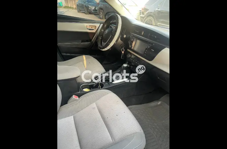 FEW MONTHS REGISTERED 2015 TOYOTA COROLLA LE - 2/7