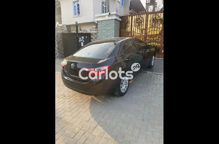 FEW MONTHS REGISTERED 2015 TOYOTA COROLLA LE - 5/7